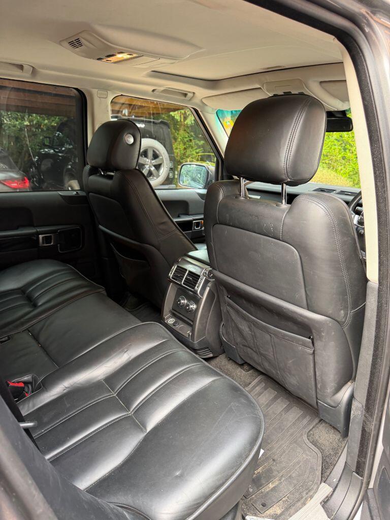 Land Rover Range Rover view 9