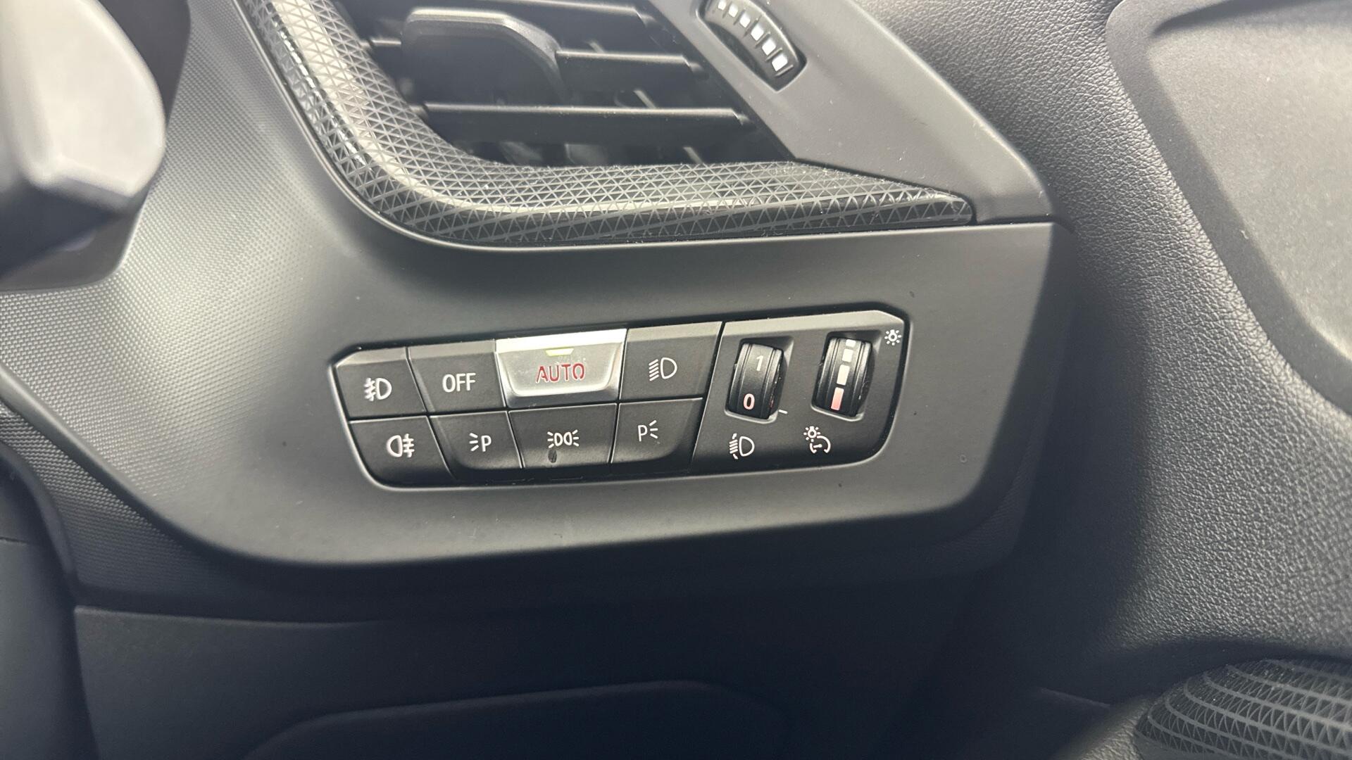 BMW 1 Series view 47