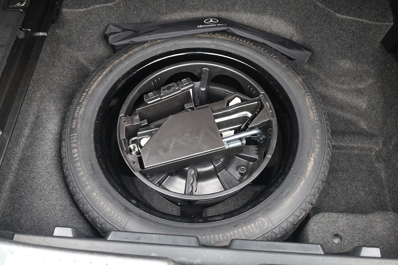 Mercedes-Benz CLS view 24