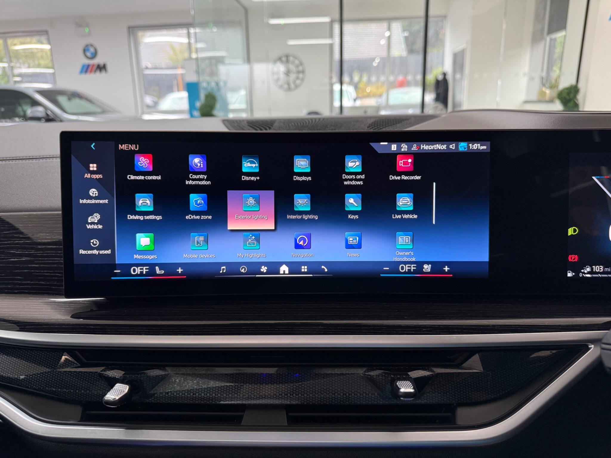 BMW X5 view 22