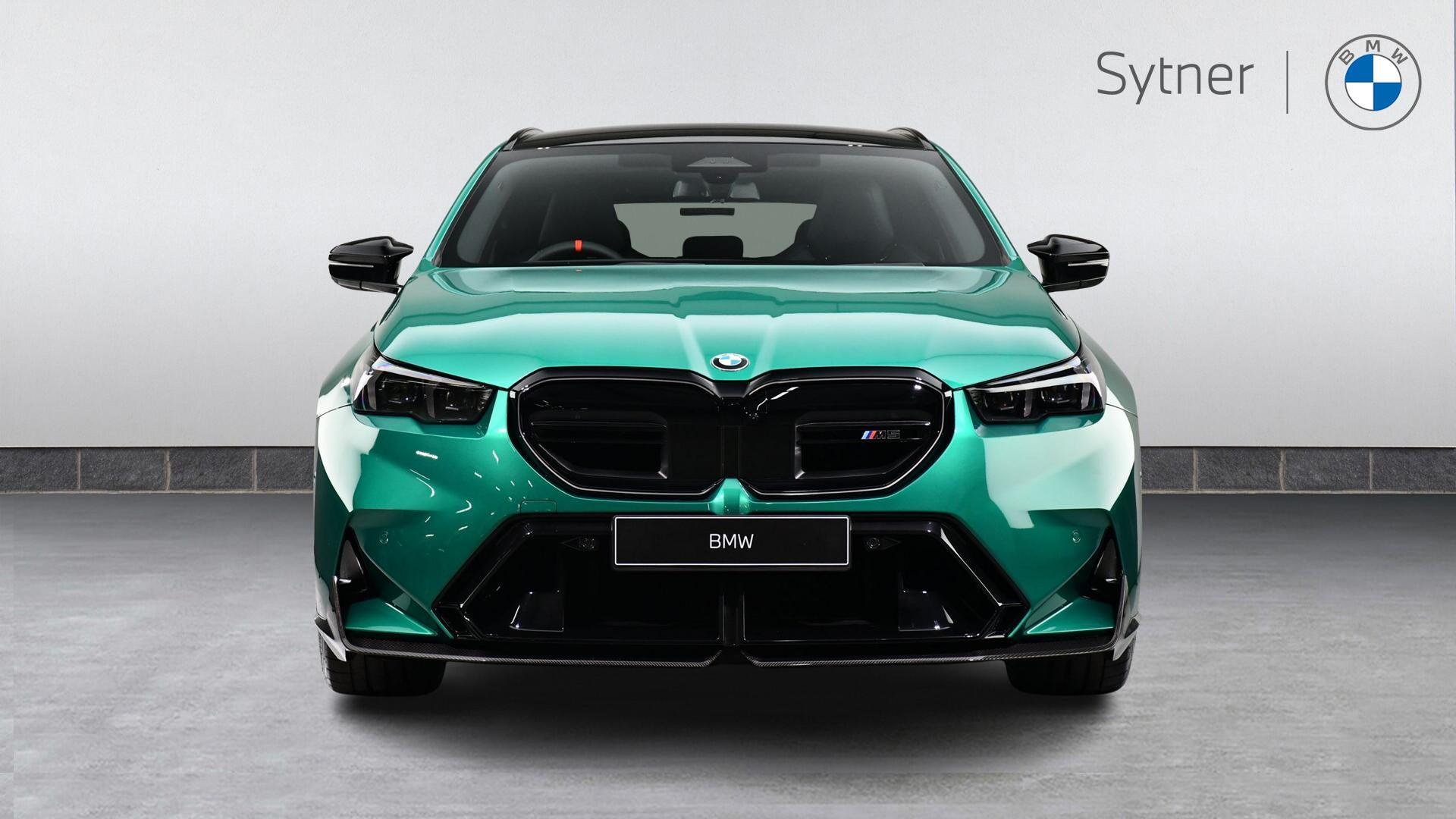 BMW M5 view 16