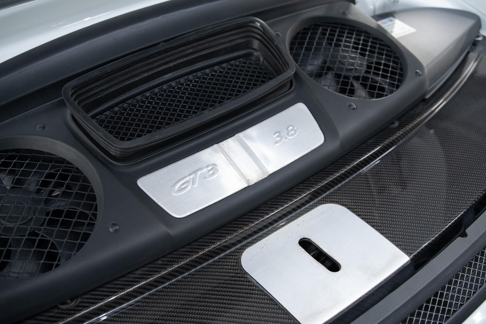Porsche 911 view 29