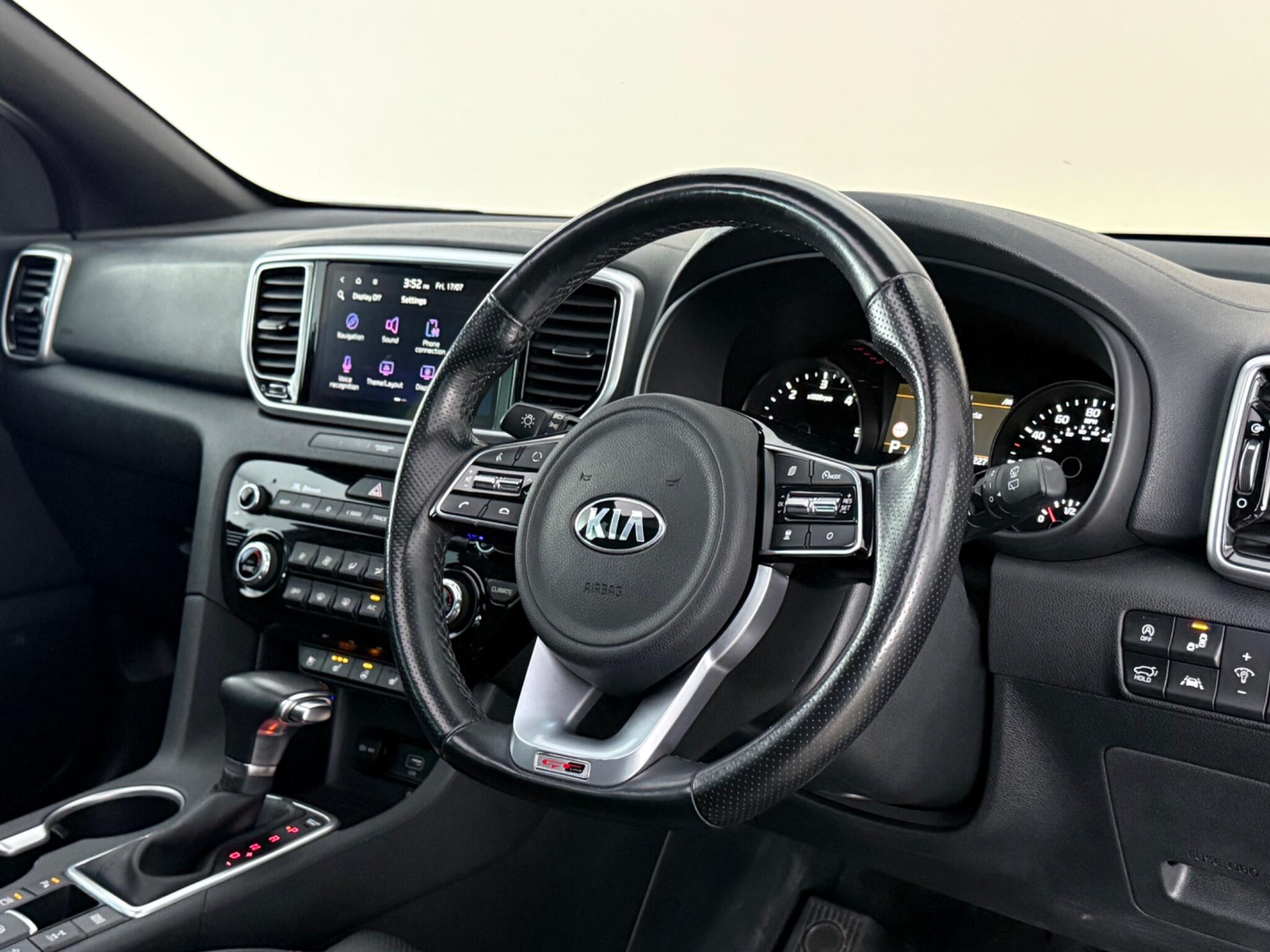 Kia Sportage view 3