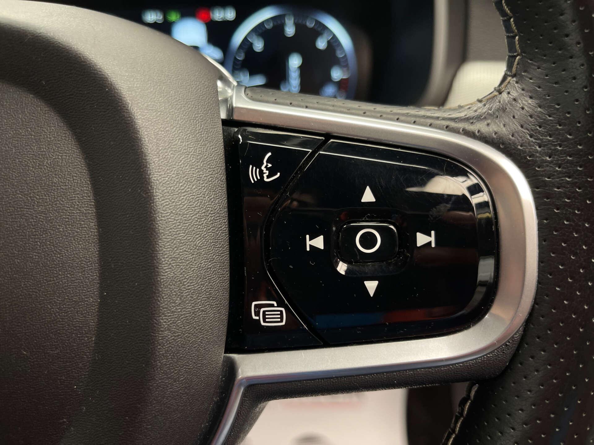 Volvo S90 view 14
