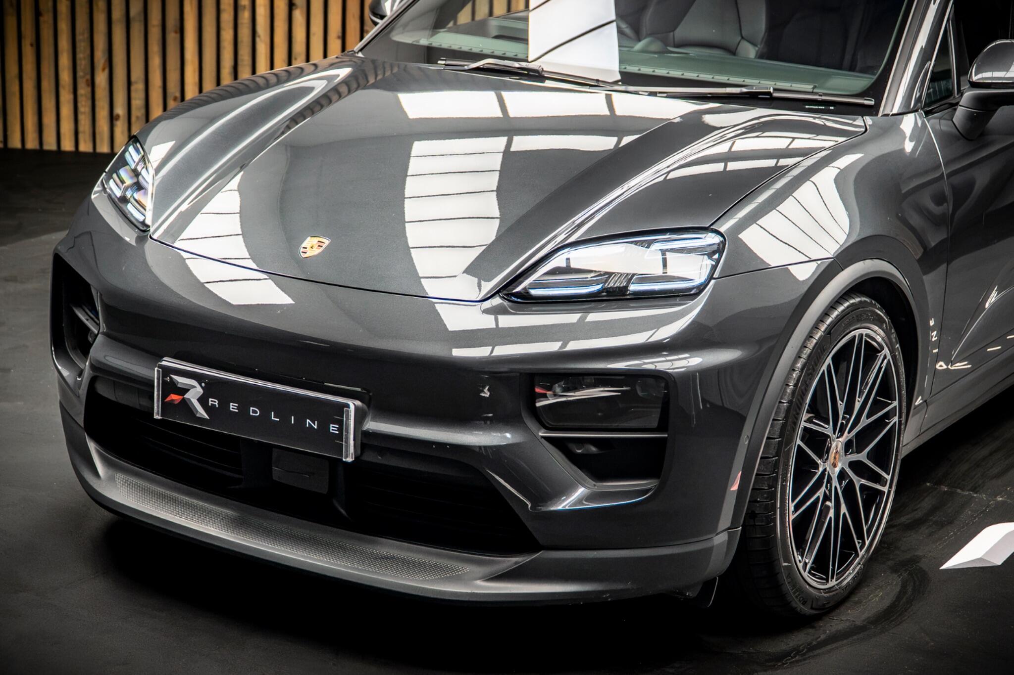 Porsche Macan view 15