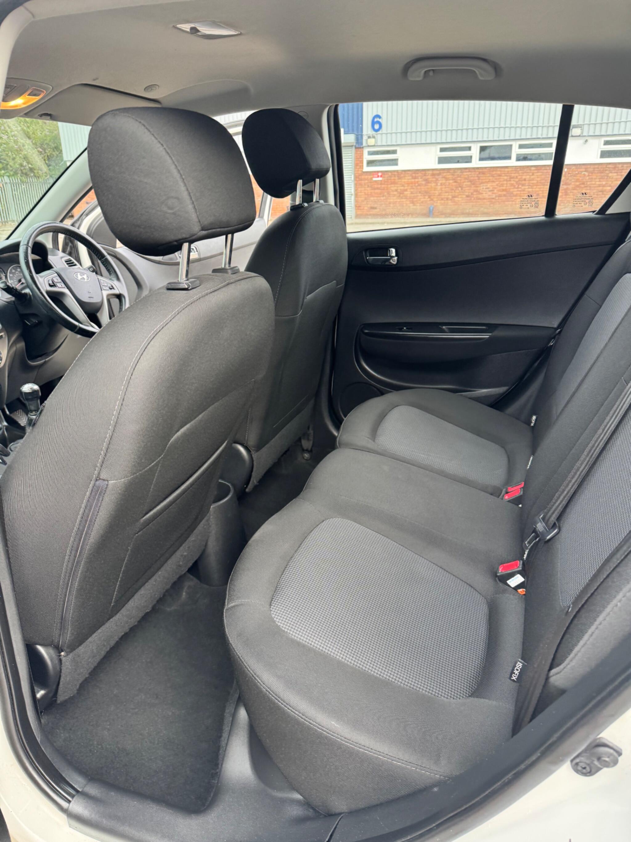 Hyundai i20 view 49