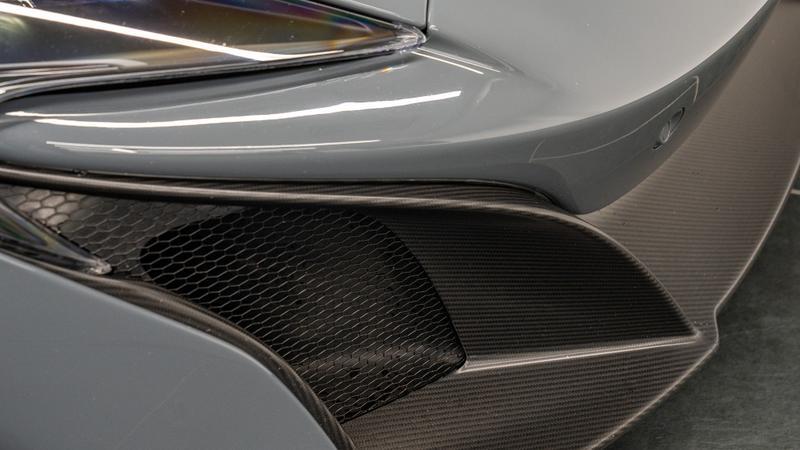 Mclaren 675LT view 11