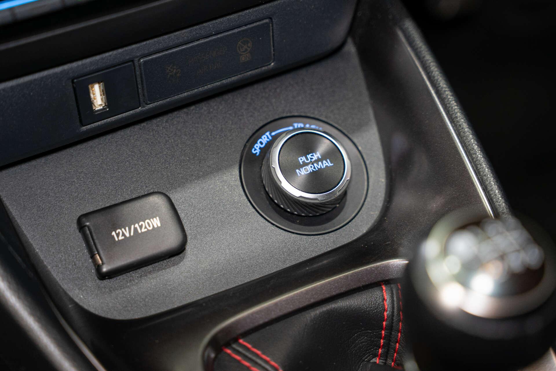 Toyota Yaris view 25
