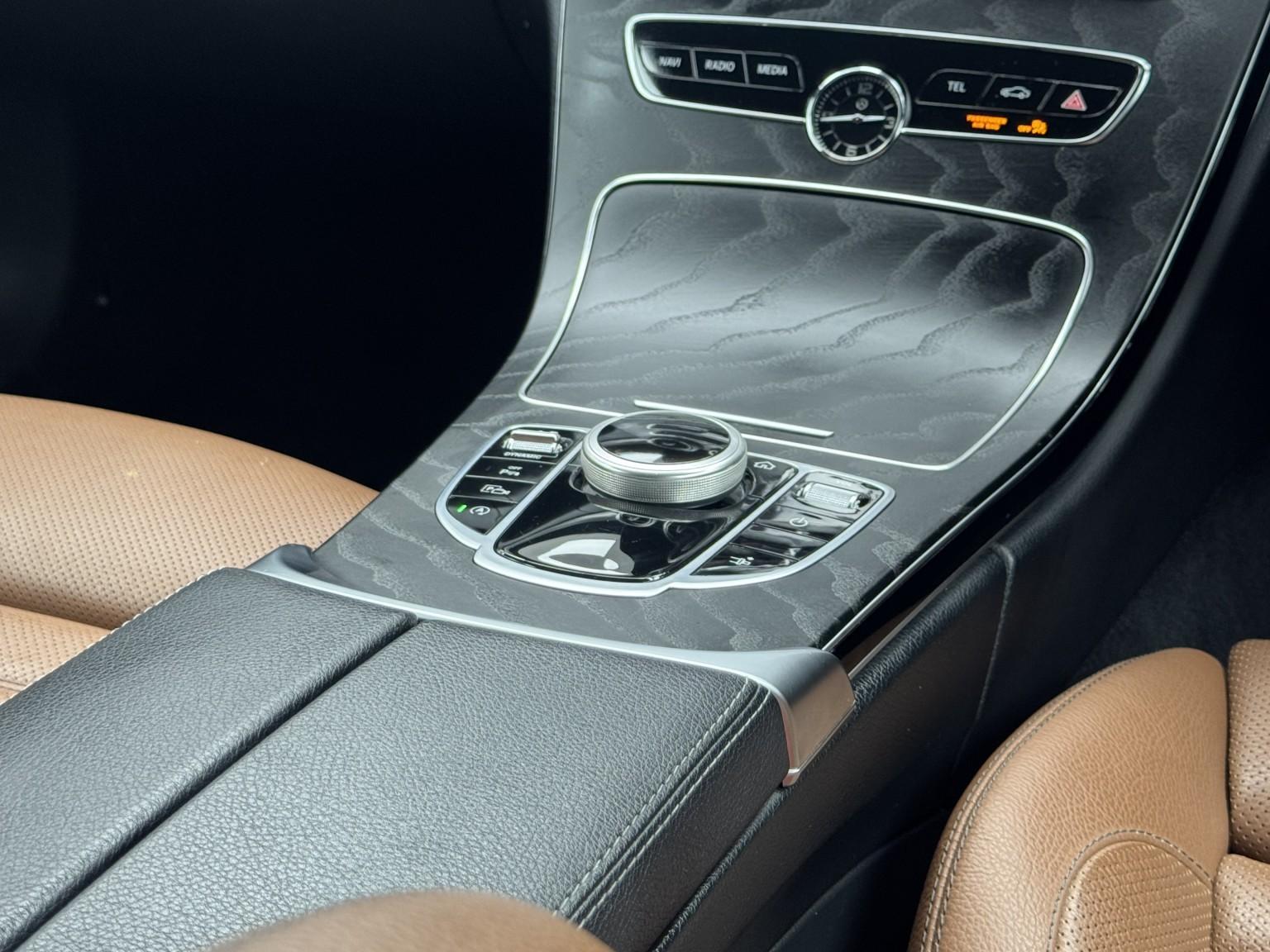 Mercedes-Benz C-Class view 39