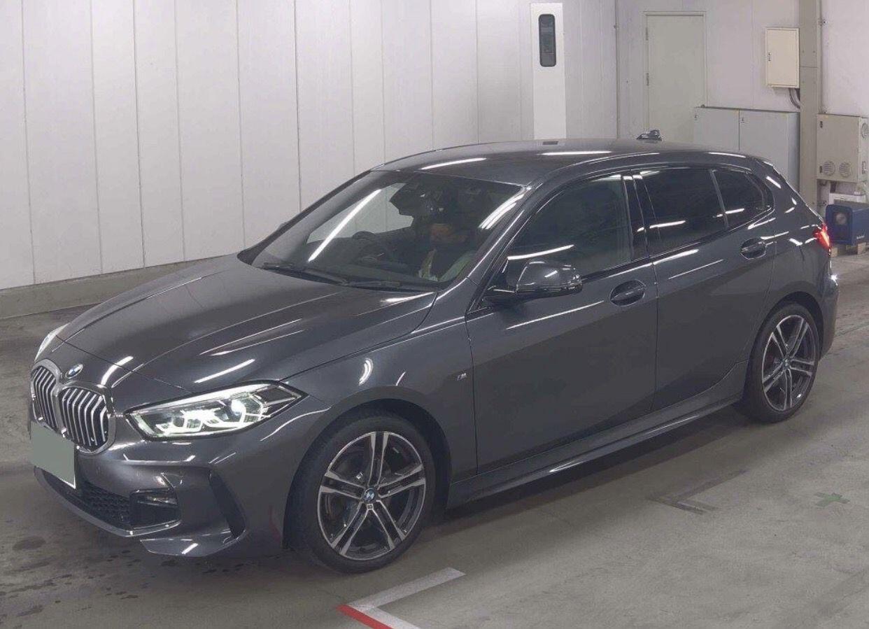 BMW 1 Series view 2