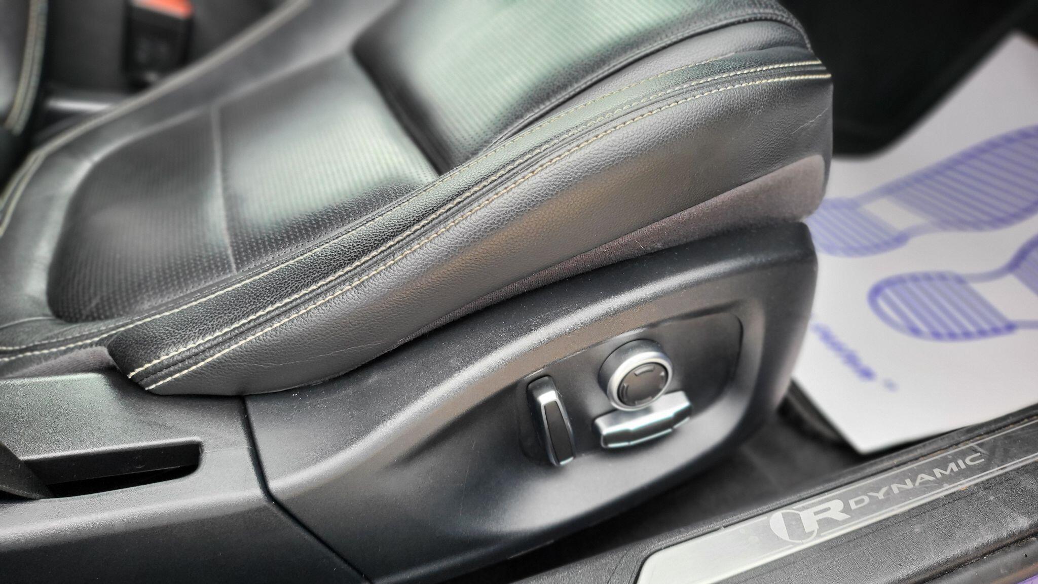 Jaguar Xe view 36