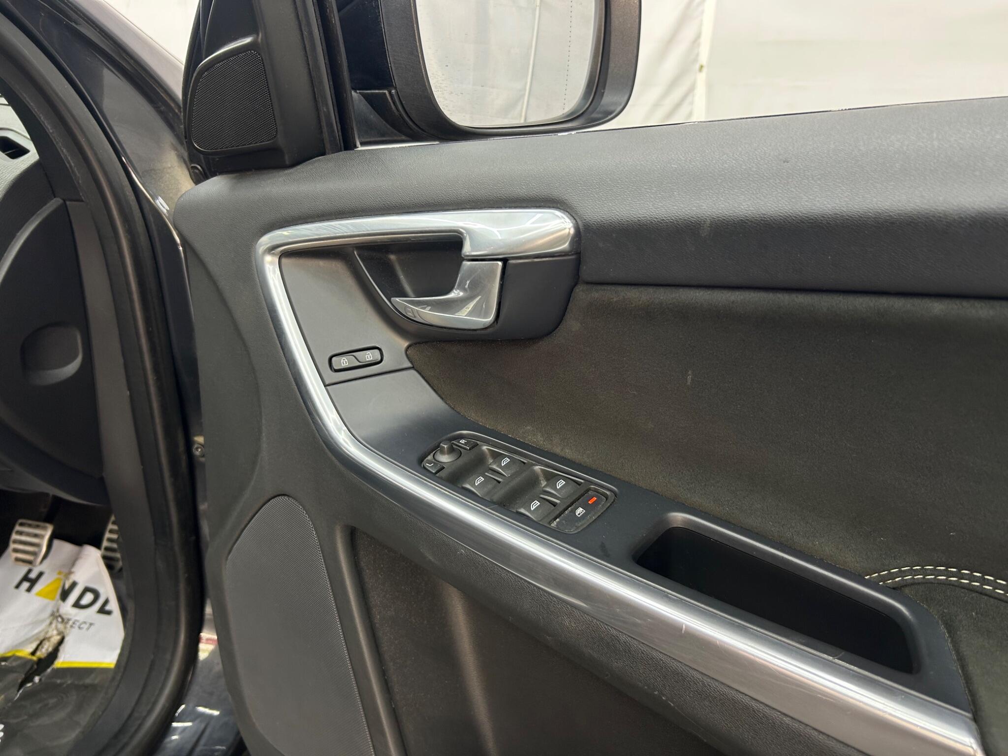 Volvo XC60 view 46
