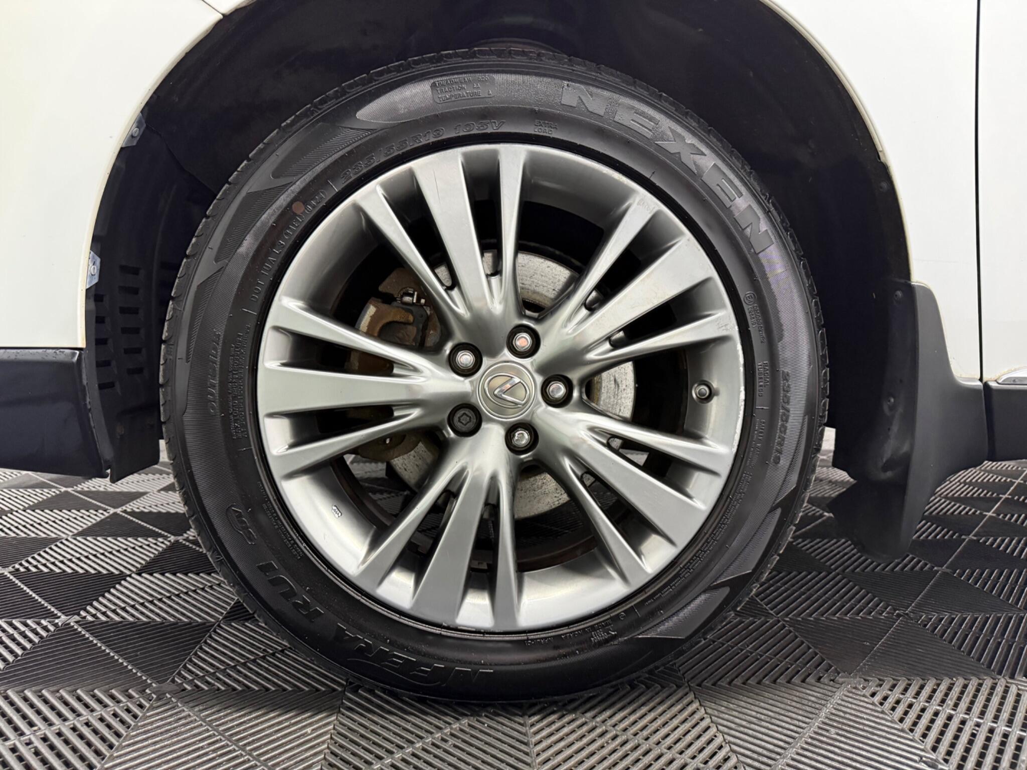 Lexus RX view 25
