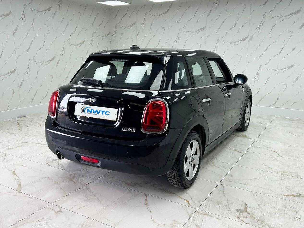 Mini Hatch view 11