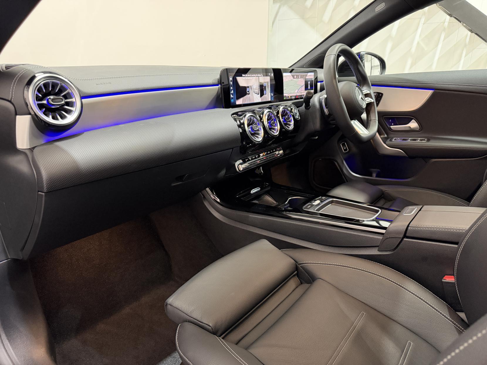Mercedes-Benz Cla view 49