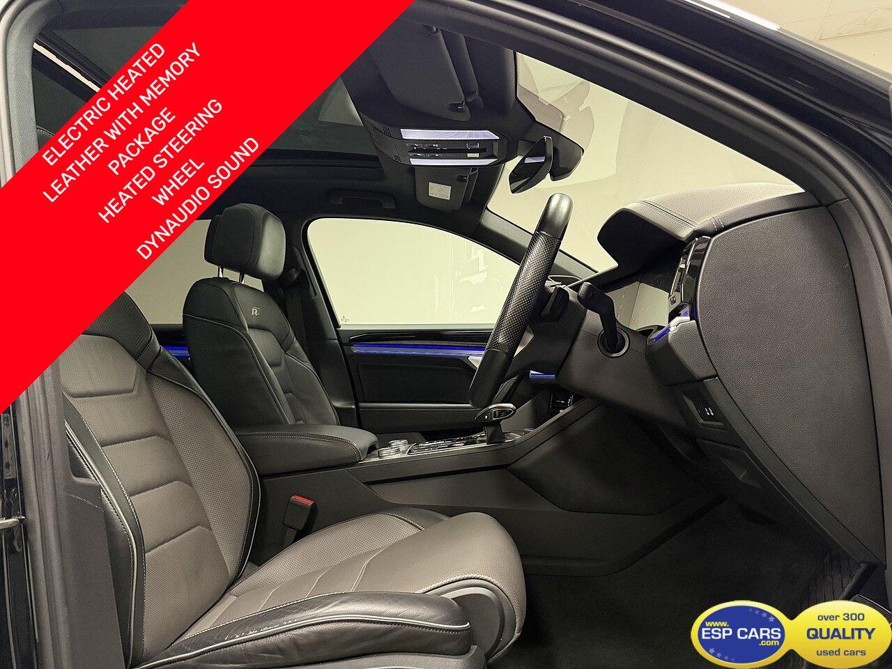 Volkswagen Touareg view 2