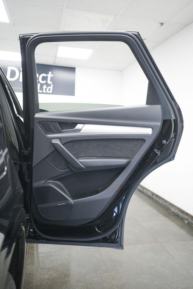 Audi Q5 view 15