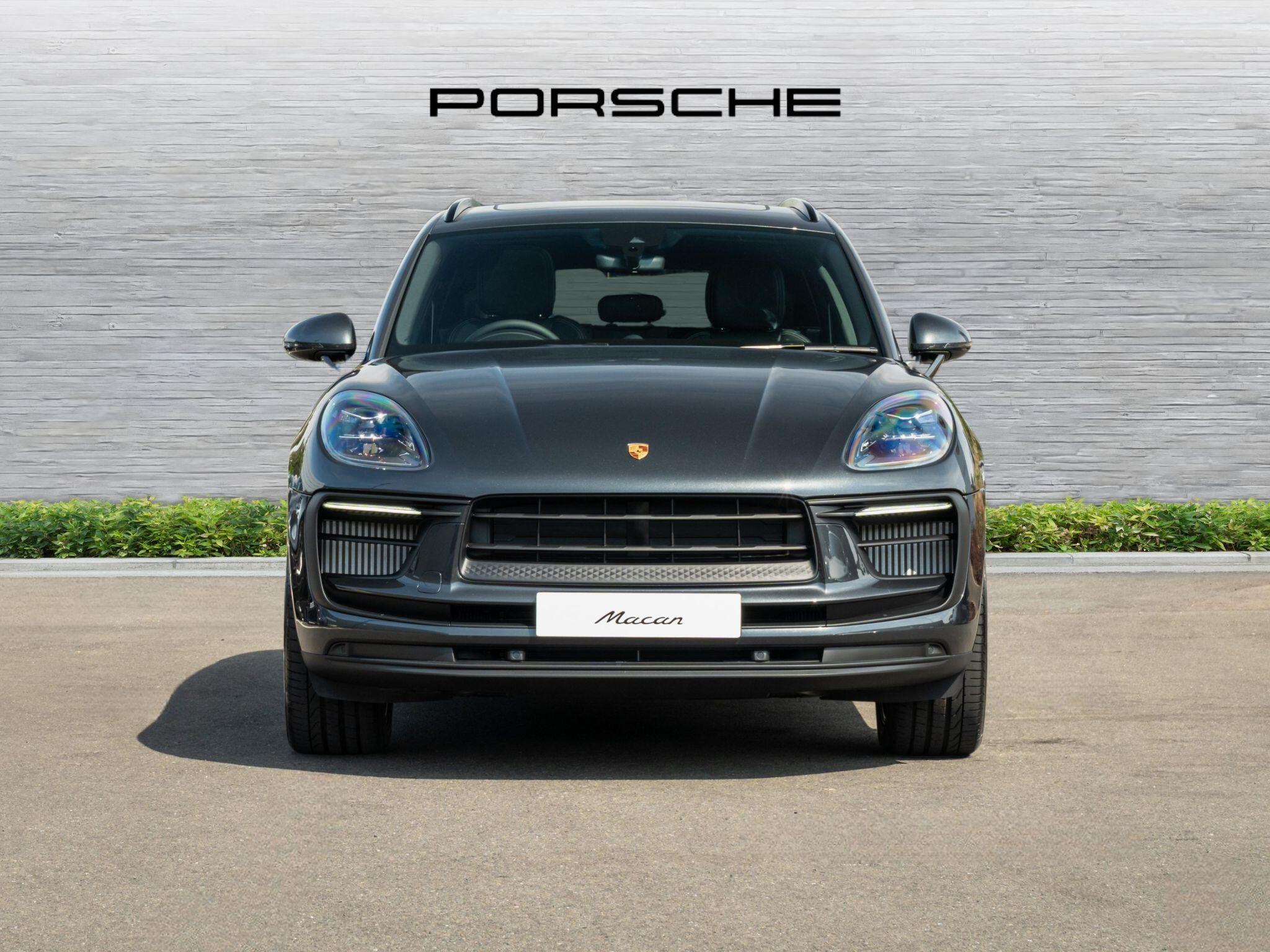 Porsche Macan view 5
