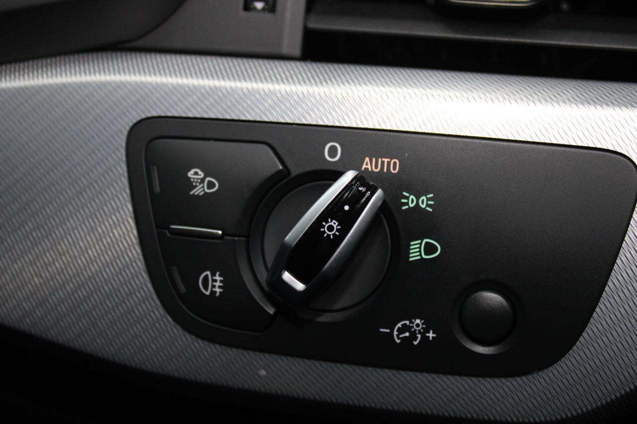 Audi A4 view 22