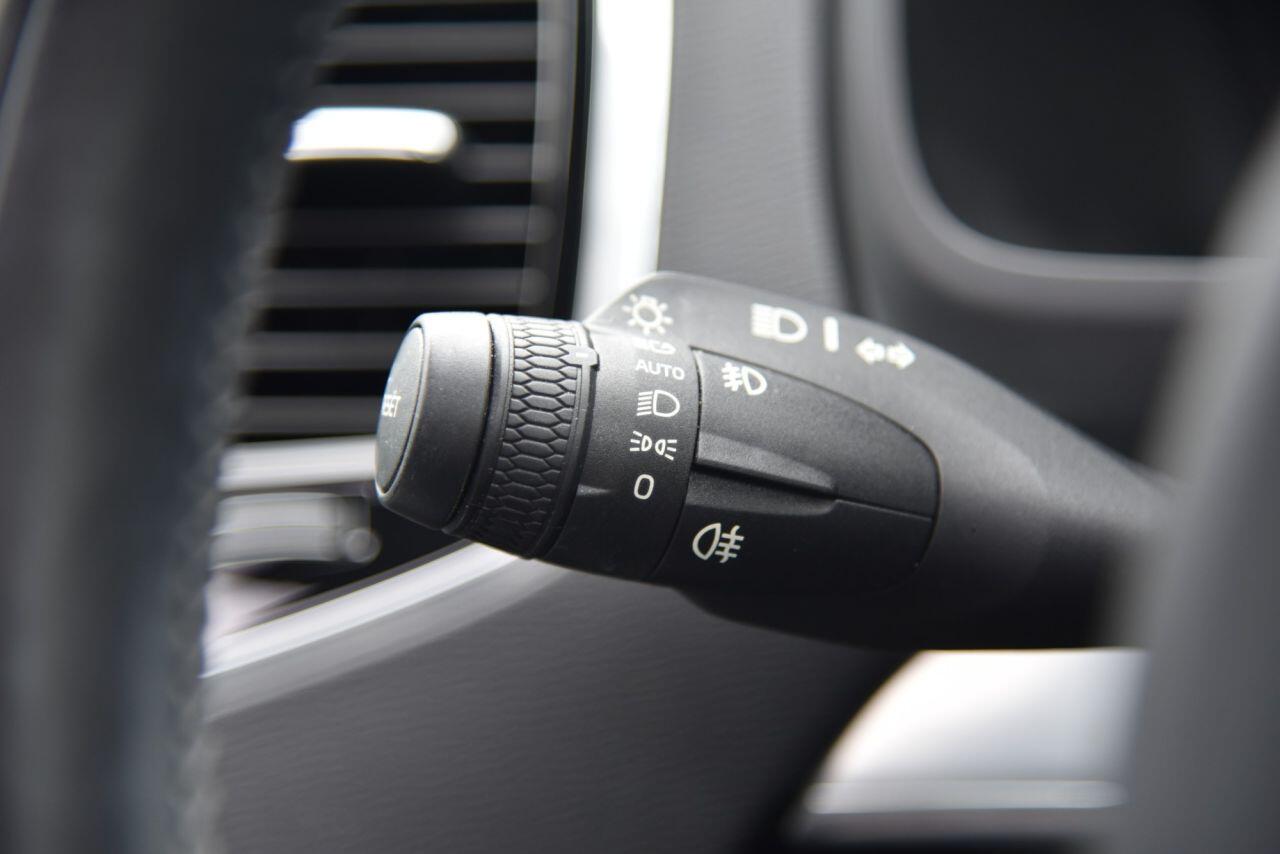 Volvo XC90 view 33