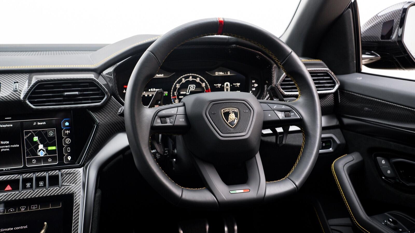 Lamborghini Urus view 11