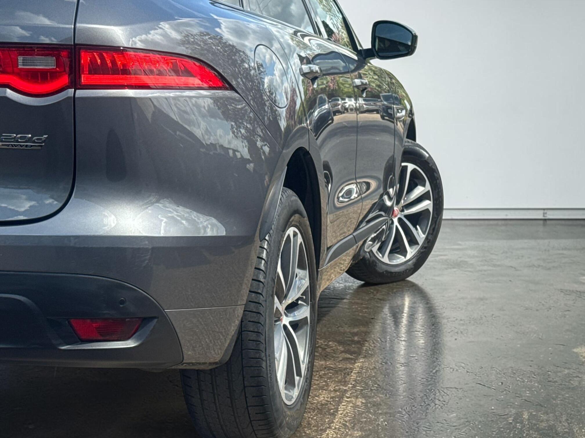 Jaguar F-Pace view 42