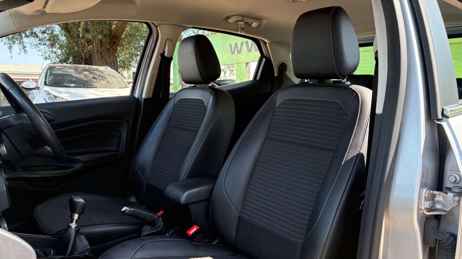 Ford Ecosport view 13
