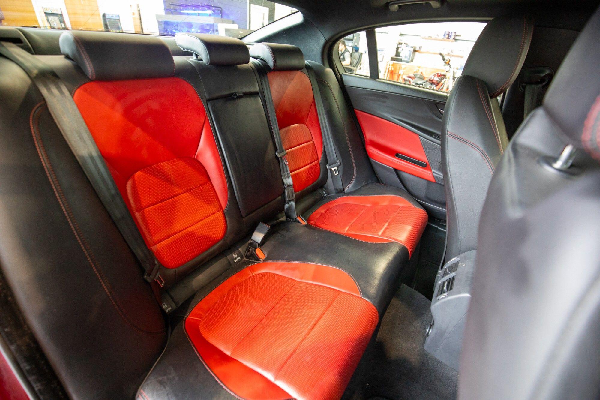 Jaguar Xe view 15