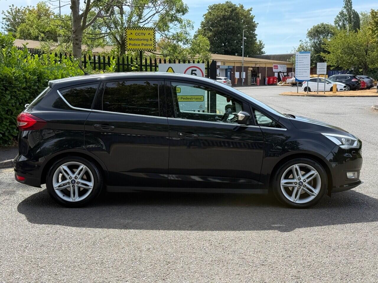 Ford C-Max view 8