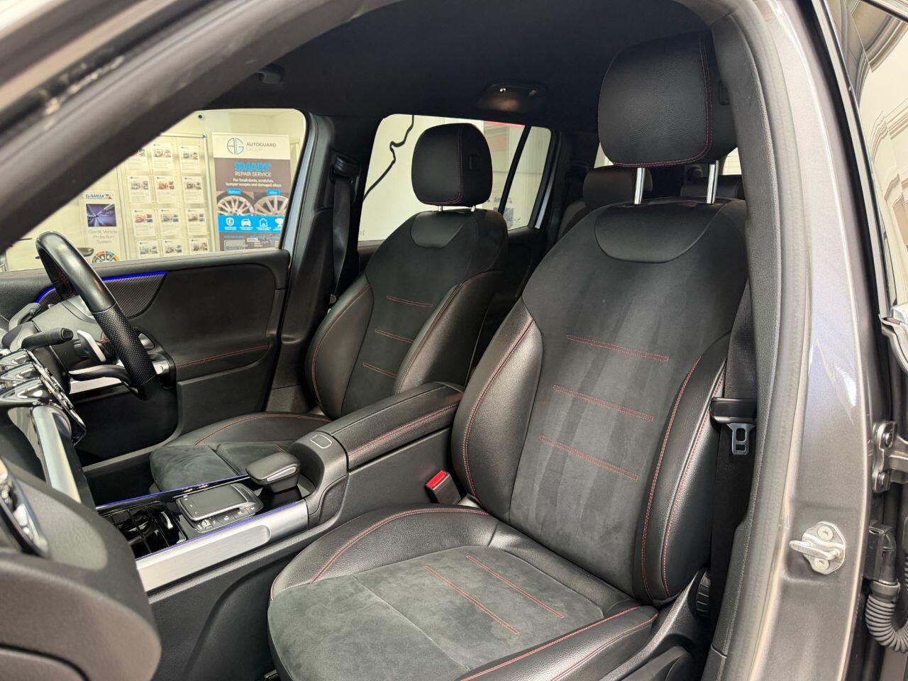 Mercedes-Benz GLB view 20