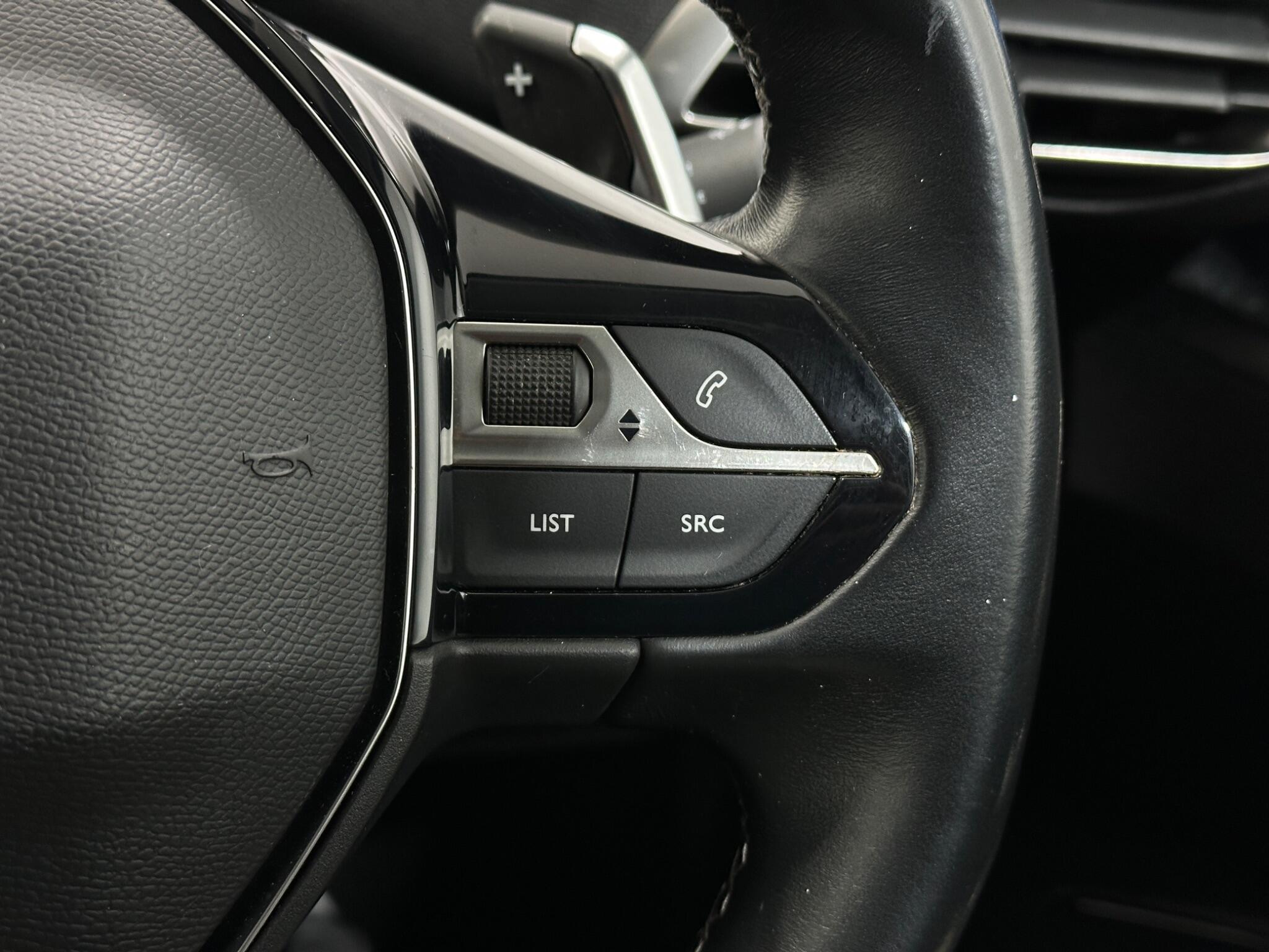 Peugeot 5008 view 16