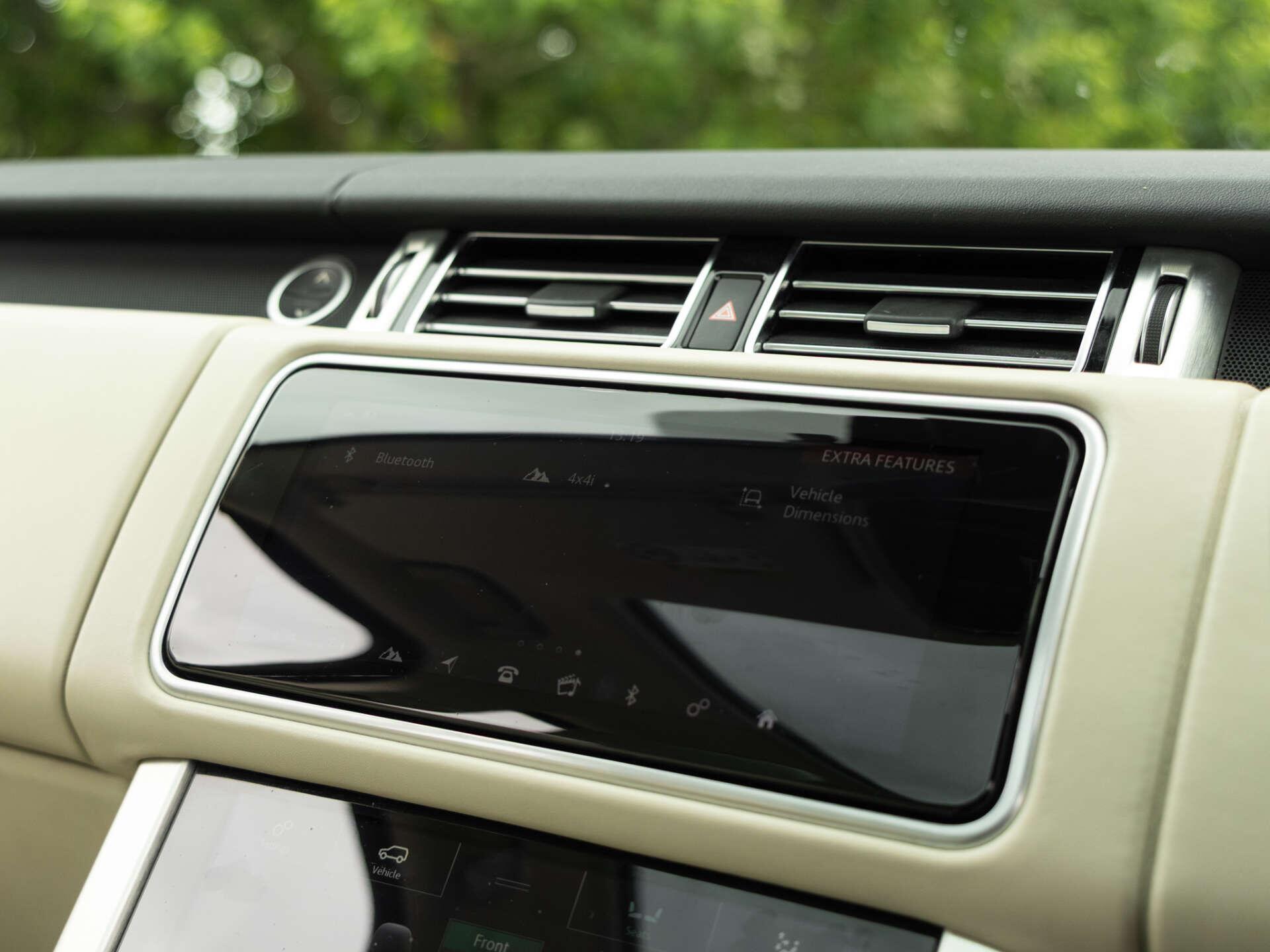 Land Rover Range Rover view 21