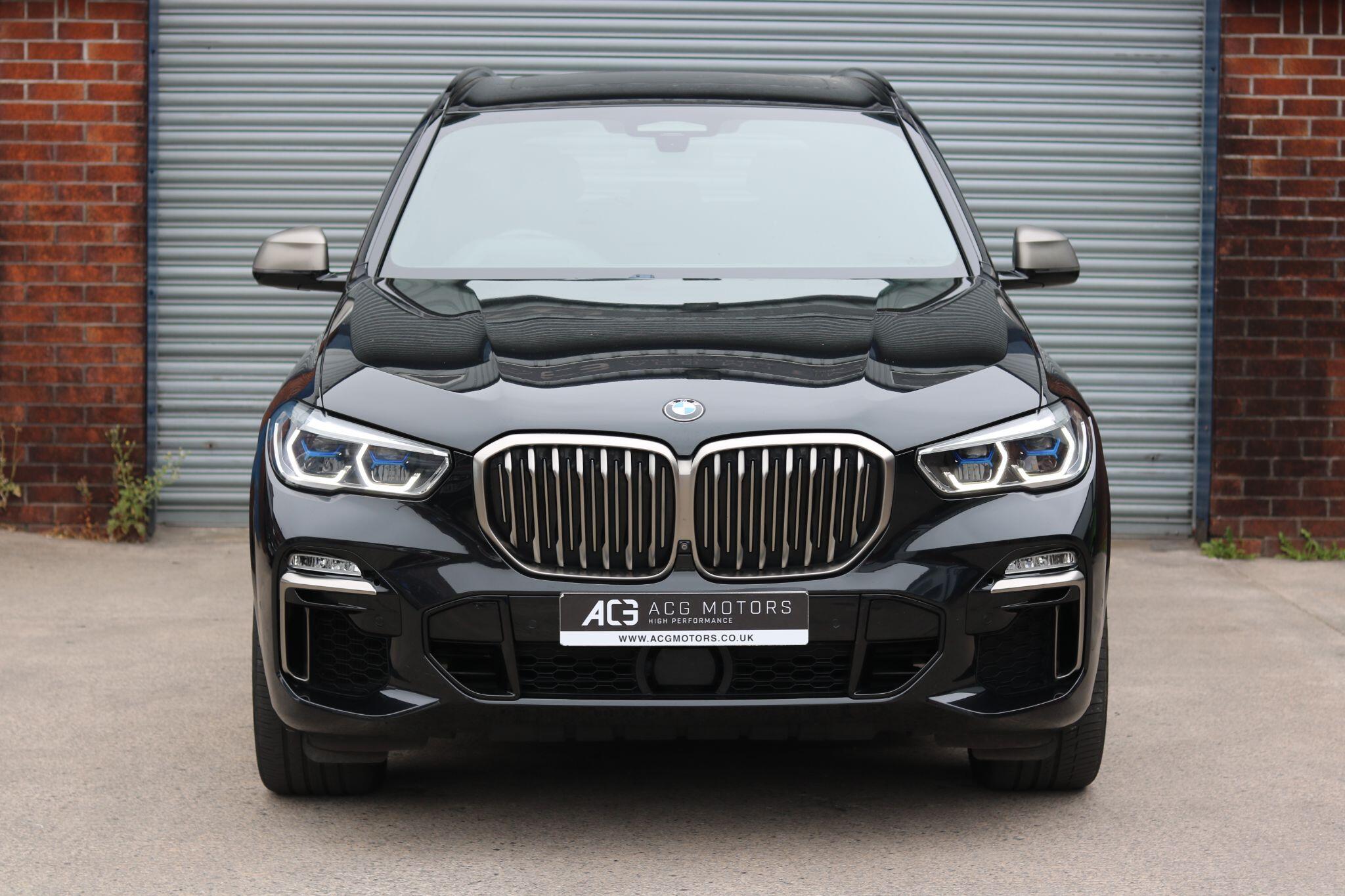 BMW X5 view 3