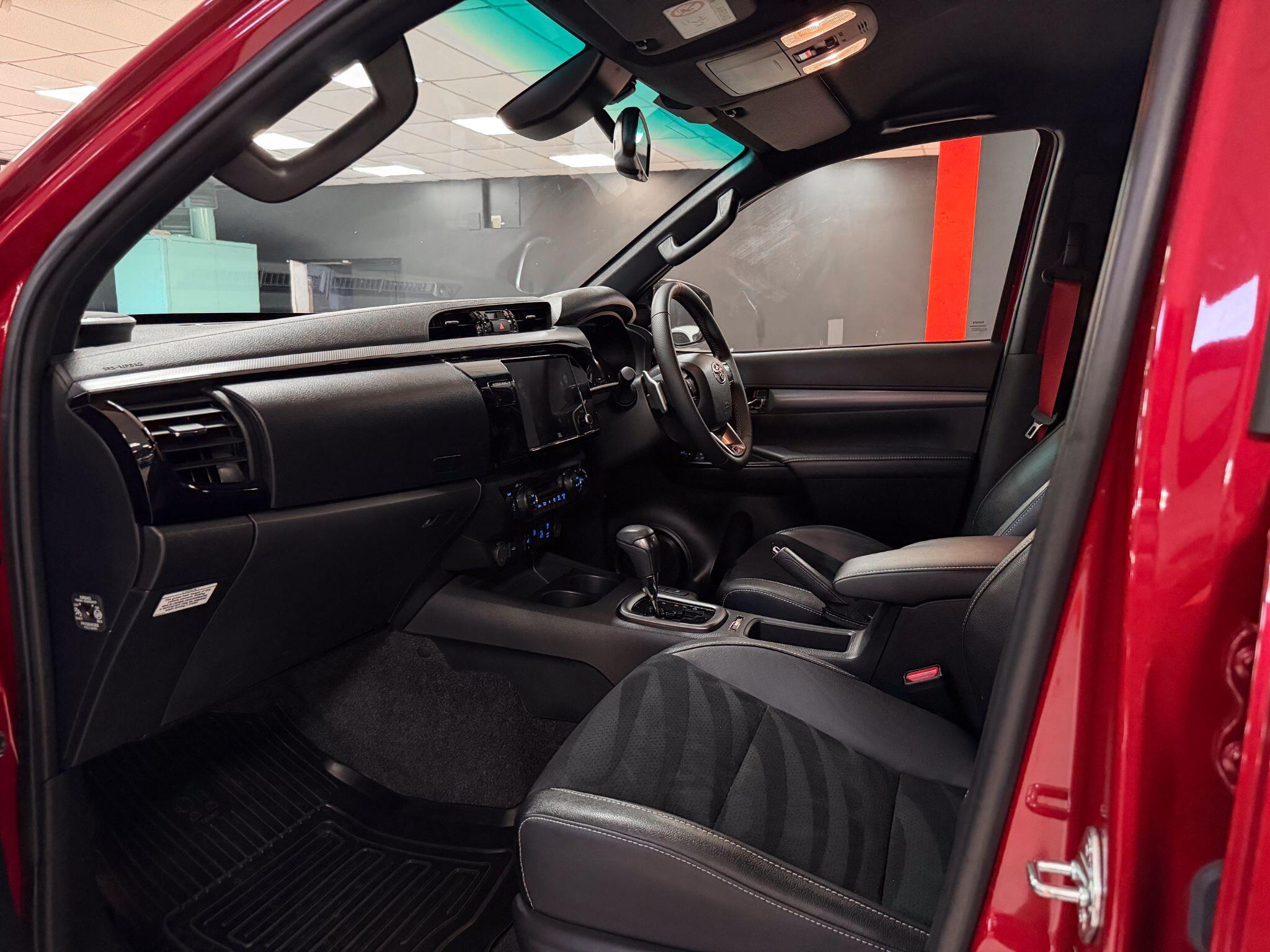 Toyota Hilux view 43