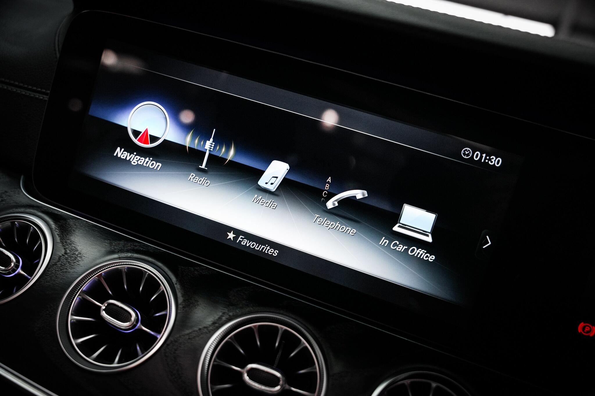 Mercedes-Benz E-Class view 39