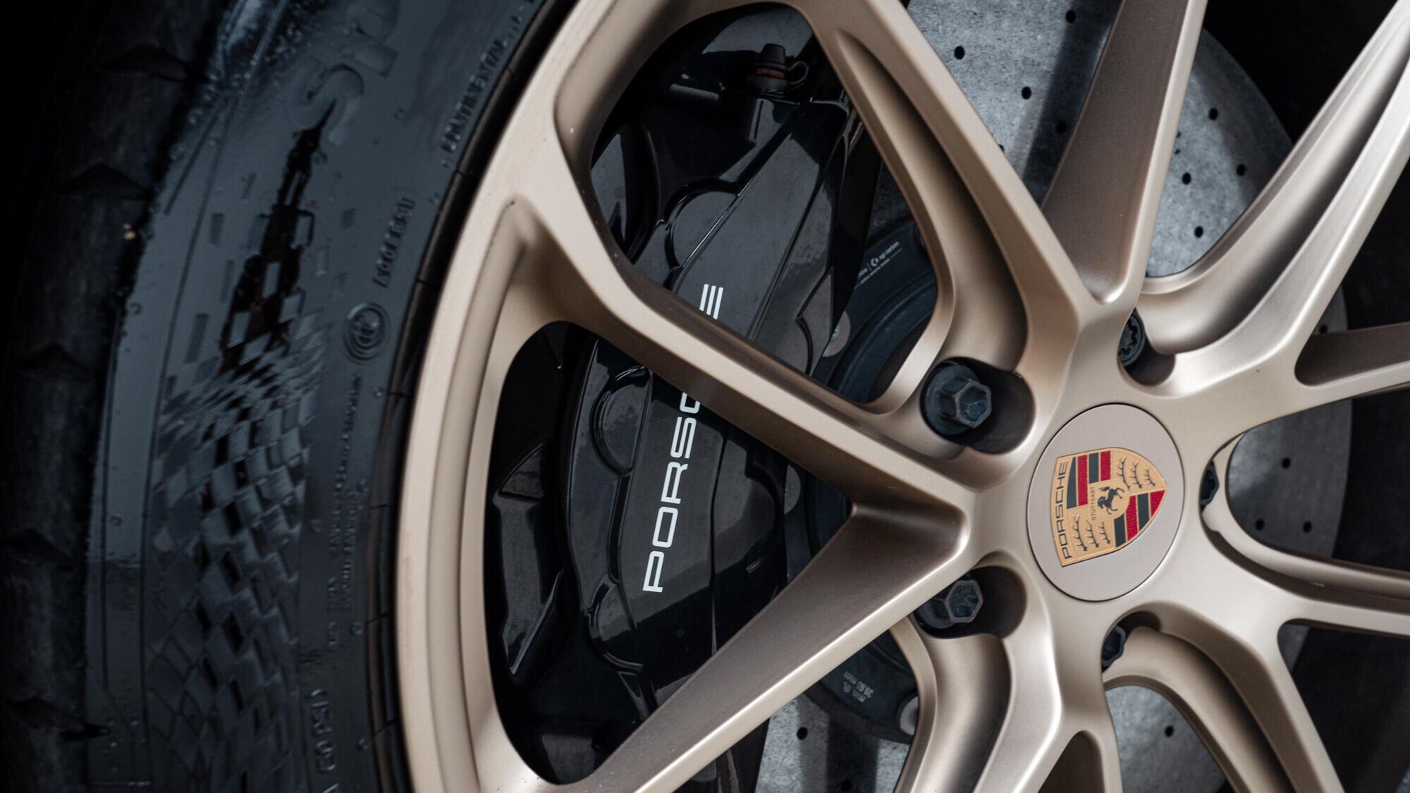 Porsche Cayenne view 14