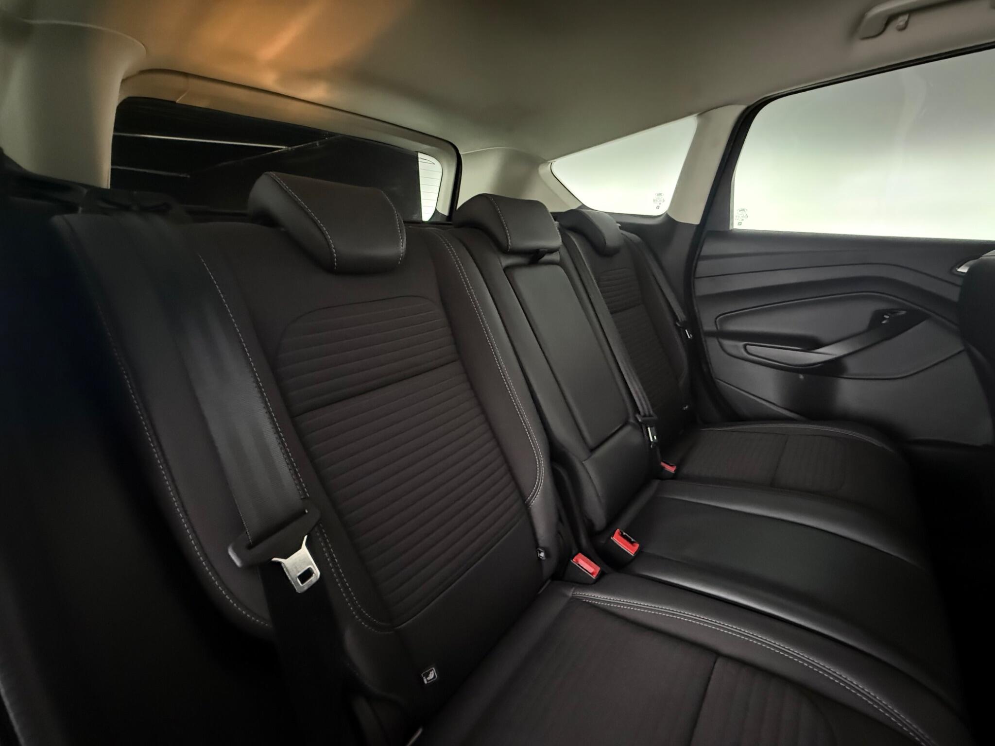 Ford Kuga view 31