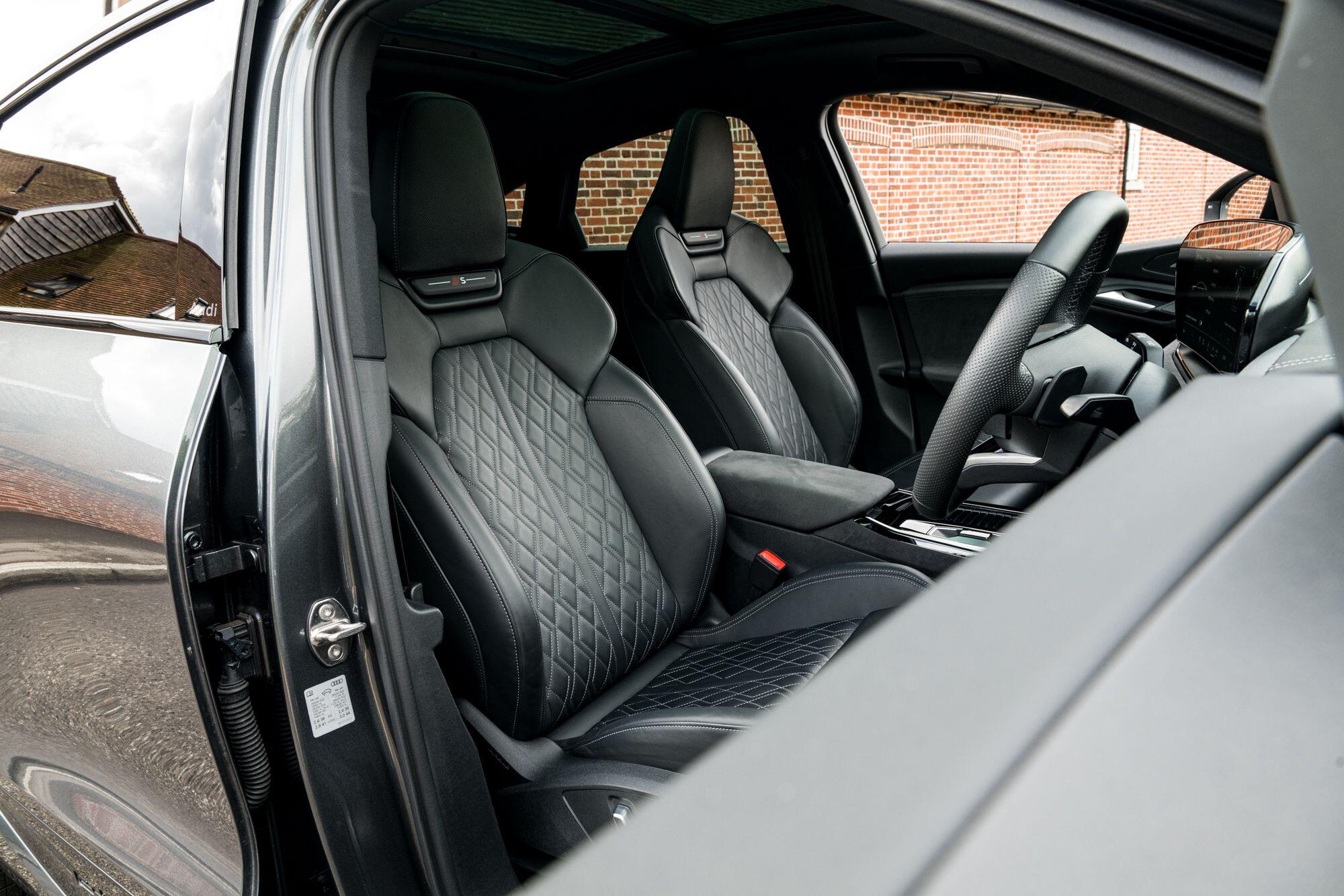 Audi SQ6 E-Tron view 29