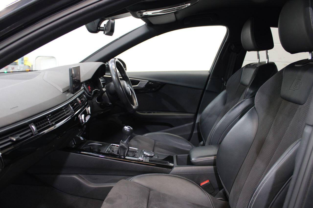 Audi A4 view 6