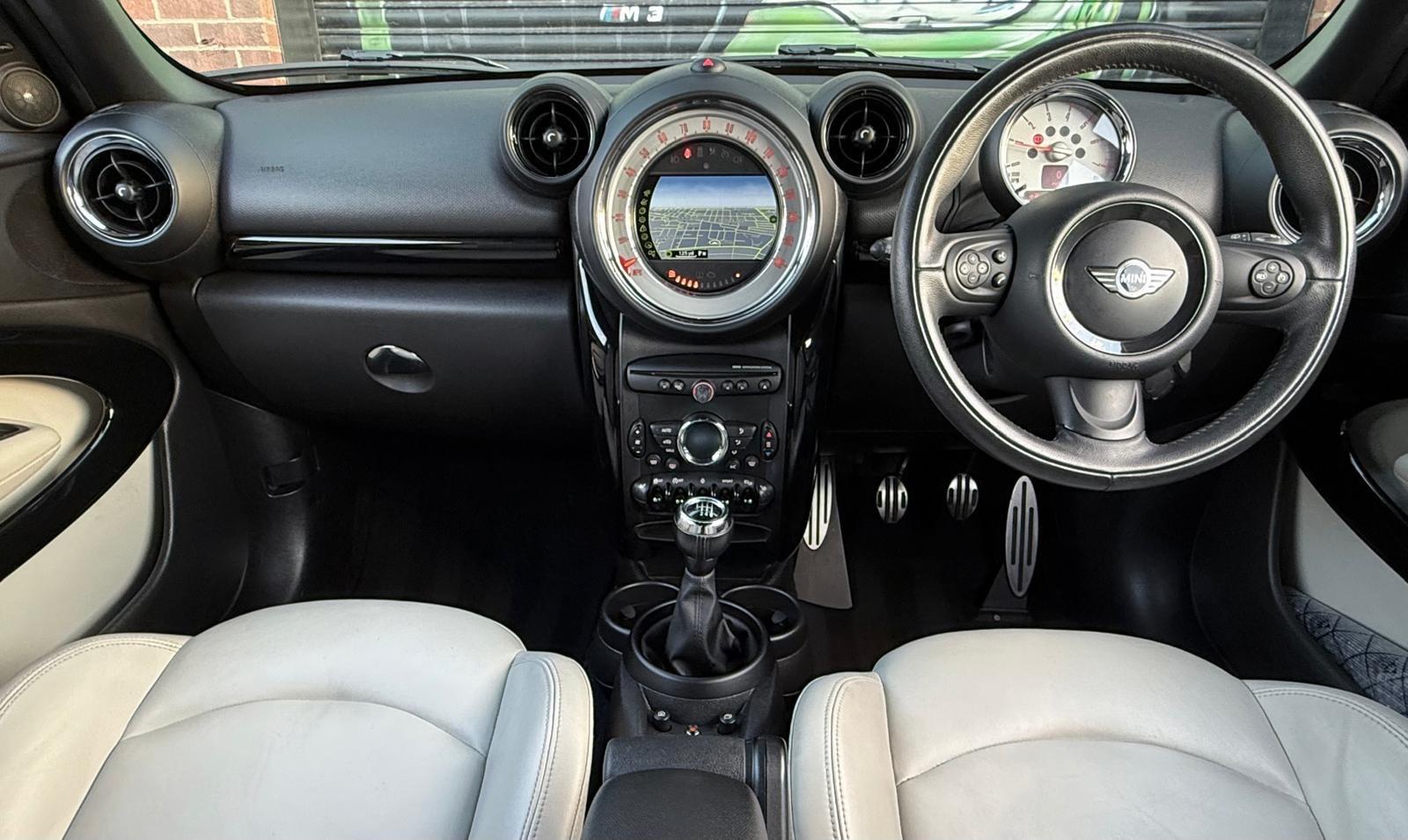 Mini Paceman view 25