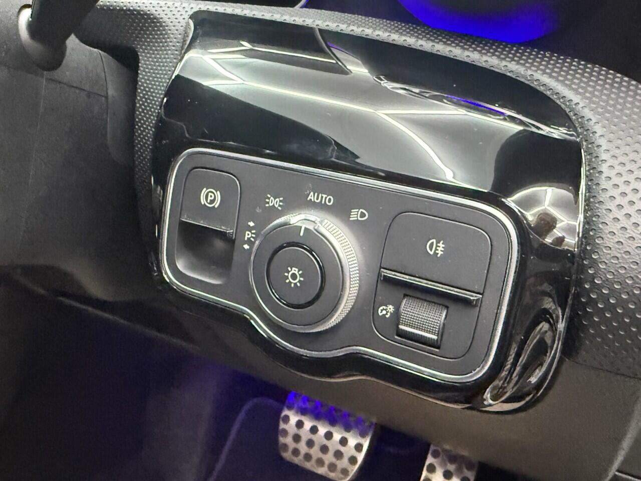 Mercedes-Benz A-Class view 13