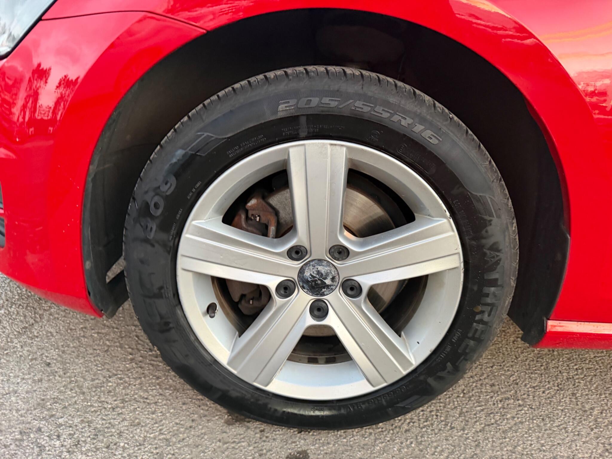 Volkswagen Golf view 40