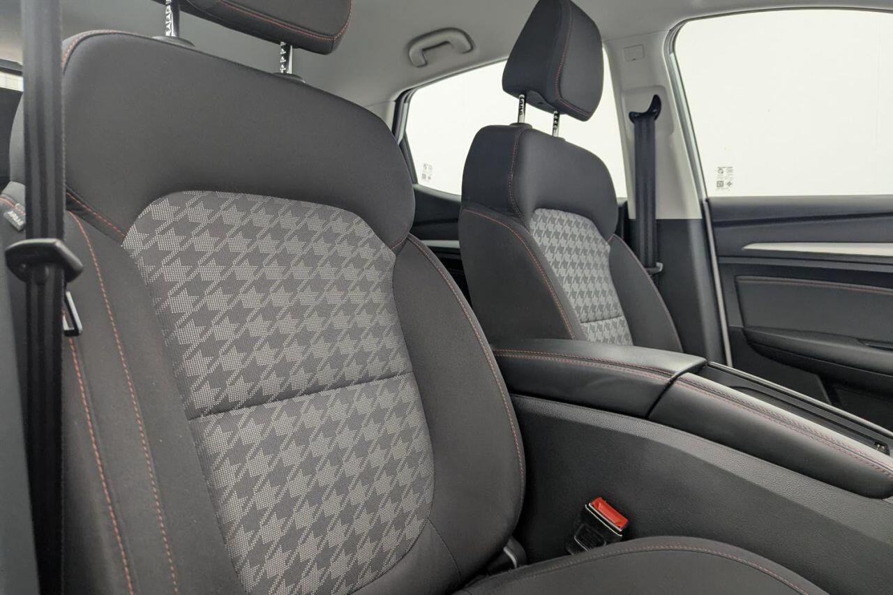 MG ZS view 15