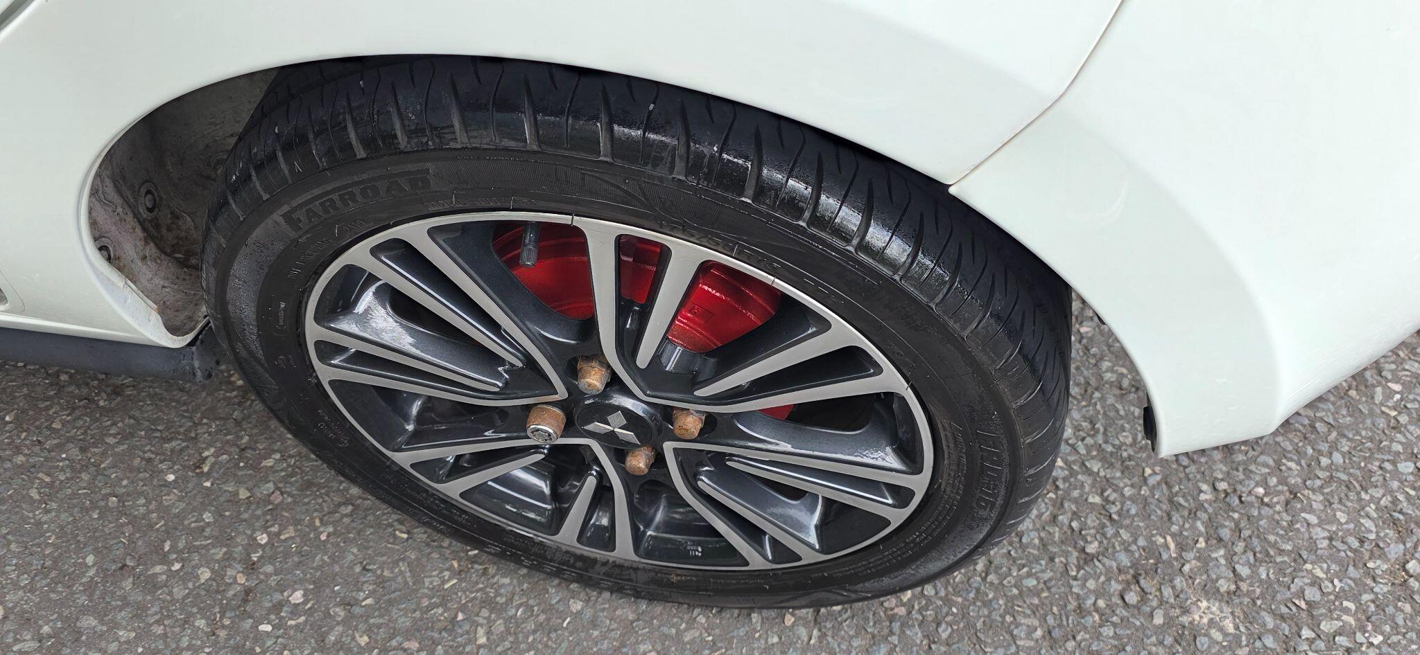 Mitsubishi Mirage view 45