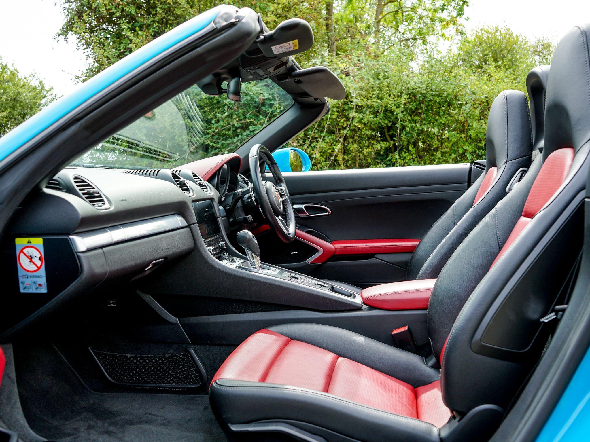 Porsche 718 Boxster view 3