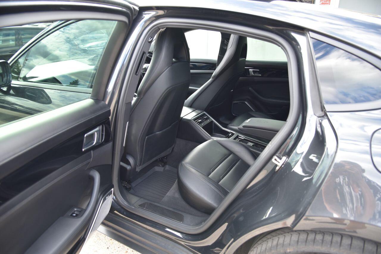 Porsche Panamera view 27