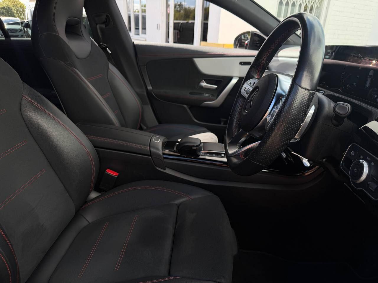 Mercedes-Benz Cla view 11