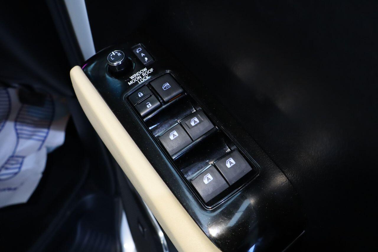 Toyota Alphard view 23