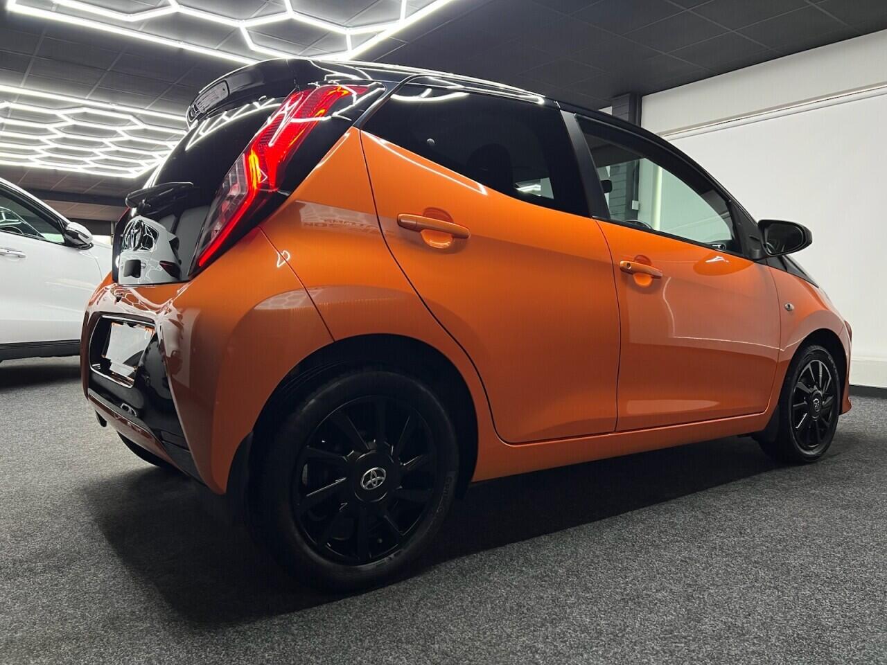 Toyota Aygo view 14