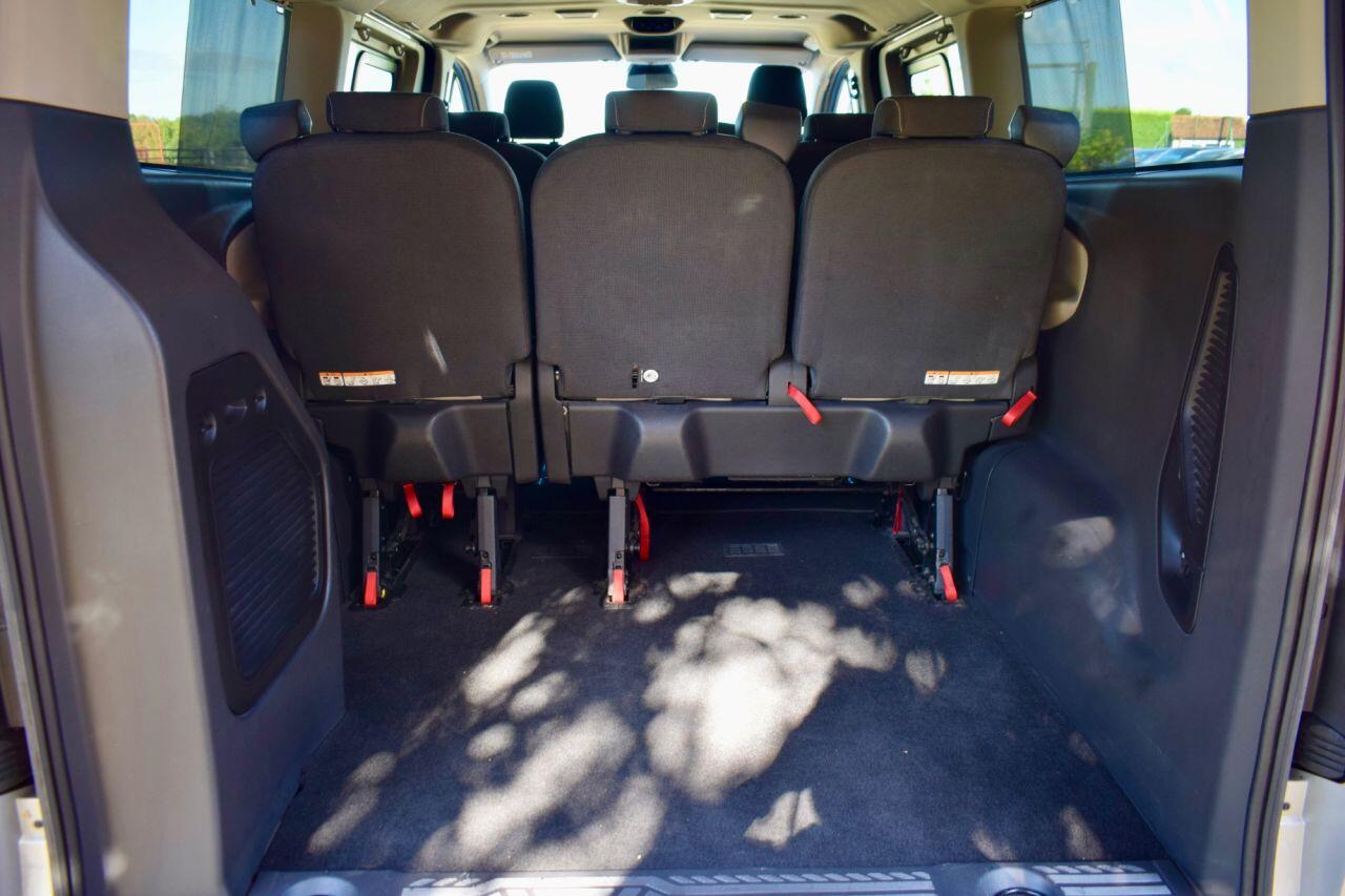 Ford Tourneo Custom view 14